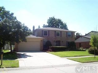 1822 Wilmet Dr, Troy, MI 48085