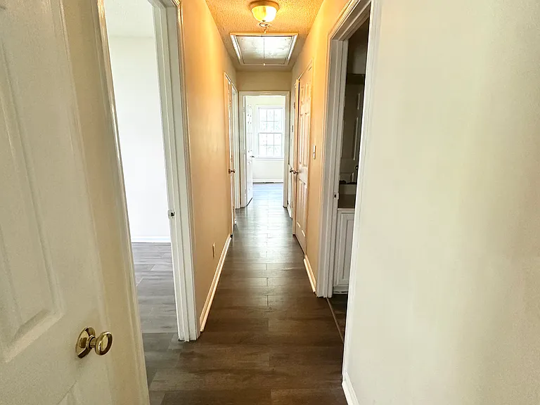 4105 Wooddale Ln — Photo 6