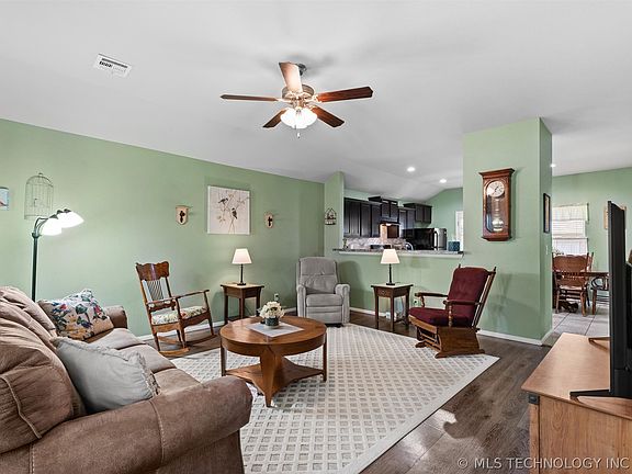 5th image of 10721 N 100th East Ave