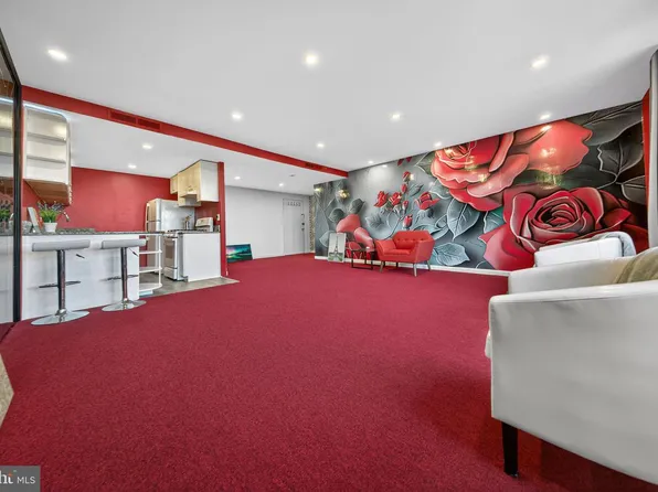 4600 Duke St APT 526, Alexandria, VA 22304