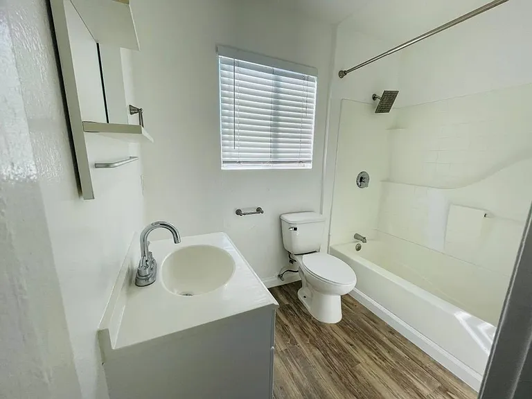 Troy Terrace Apartments — Photo 8