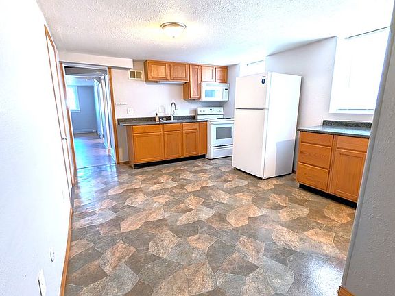 2nd image of 3633 E Squire Ave