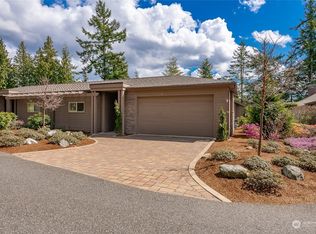 8778 Clubhouse Point Dr, Blaine, WA 98230