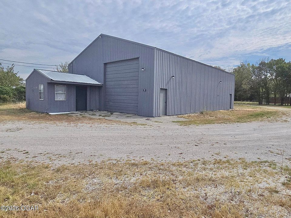 1st image of 9741 Gateway Dr