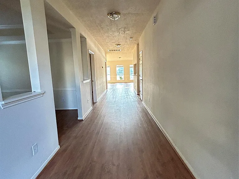 6714 Portuguese Bend Dr — Photo 22