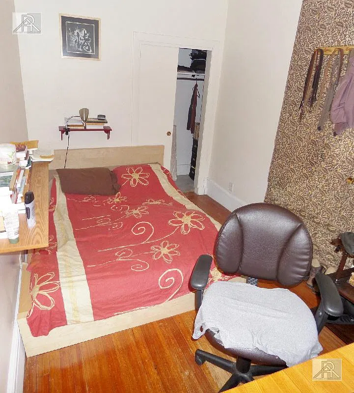 1086 Commonwealth Ave — Photo 2