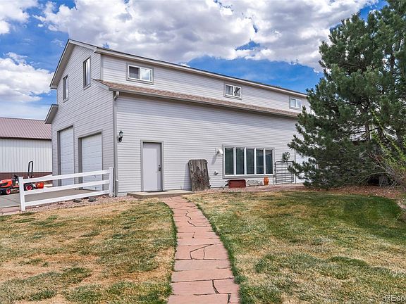 4th image of 14871 Mariposa Court