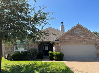 105 Rugen Ln, College Station, TX 77845