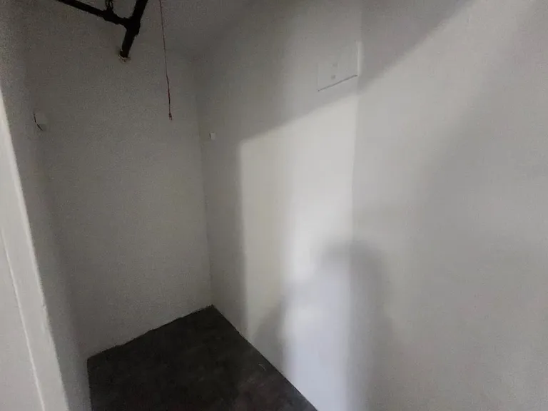 100 S Essex Ave #1E — Photo 9