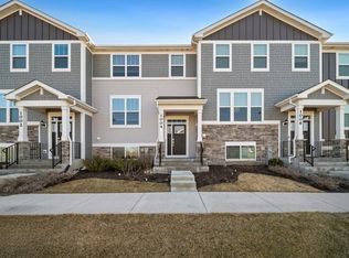 1004 Atterberg Rd, South Elgin, IL