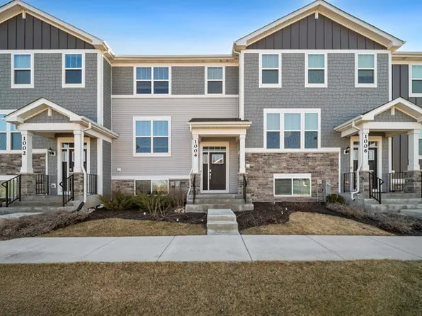 1004 Atterberg Rd, South Elgin, IL 60177