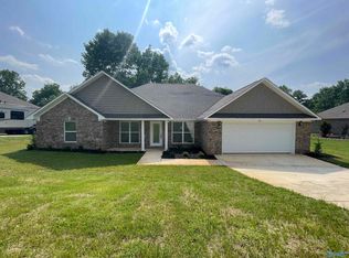 140 Emory Dr, Decatur, AL 35603