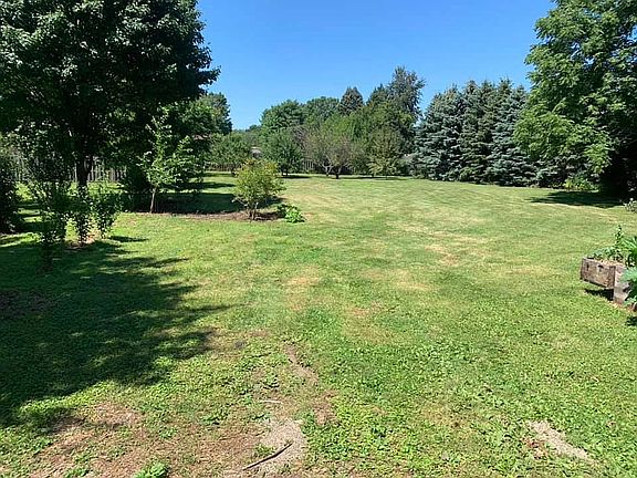 2nd image of 624 Tilden Dr
