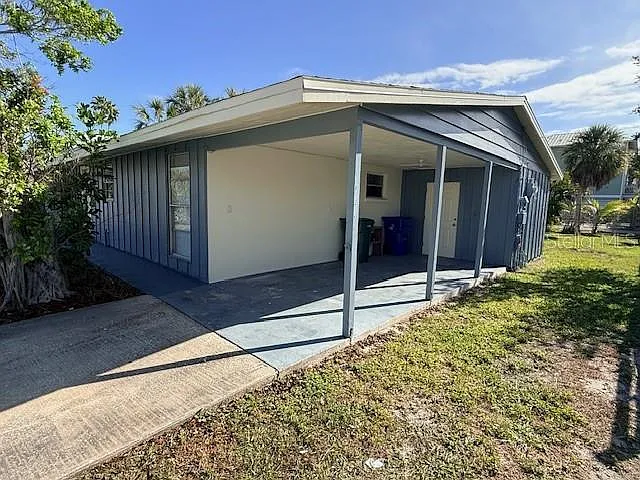 4 bed, 2.0 bath, 1280 sqft, $4,200 — Photo 2