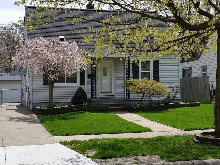 1608 Bauman Ave — Photo 2