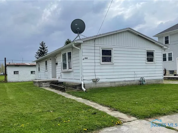 155 W Brown Ave, Carey, OH 43316