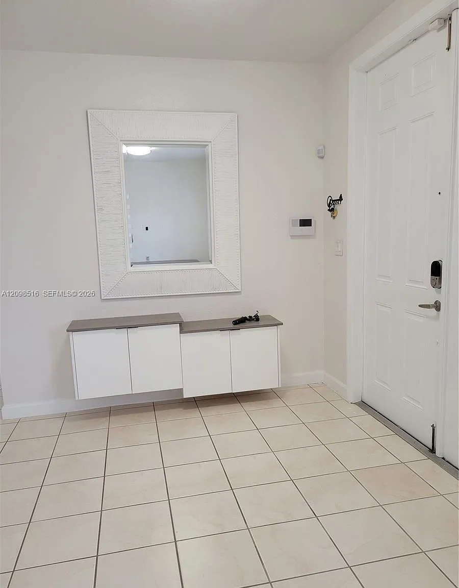 Biscayne Drive Estates — Photo 2