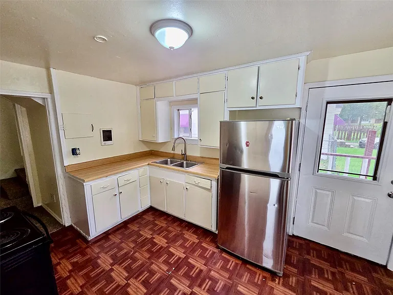 510 Munger St #A — Photo 9
