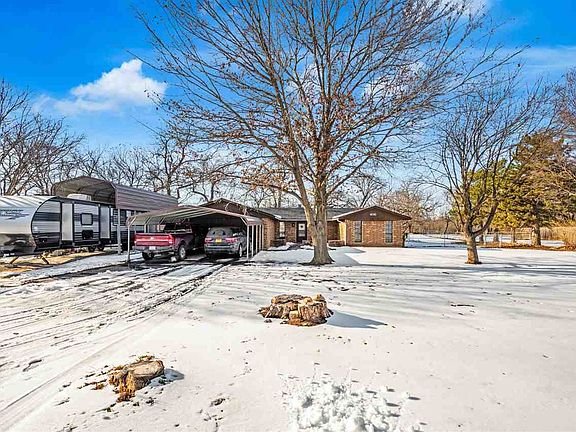 5th image of 406 Shady Lane Dr