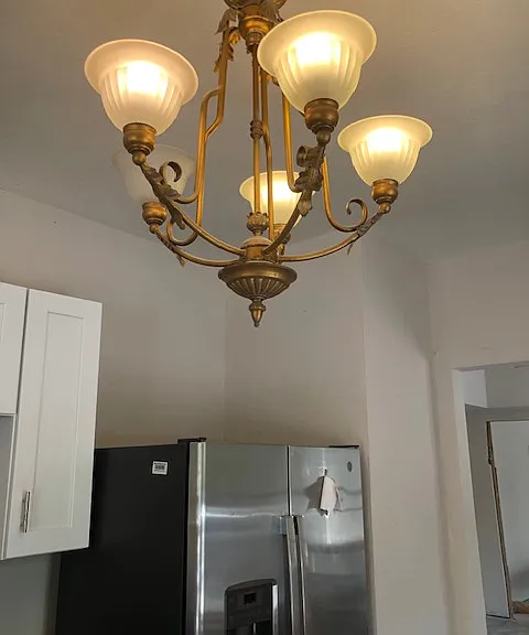 2326 Unity Ave — Photo 3