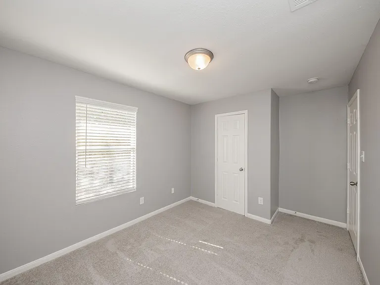1631 Dove Run — Photo 25
