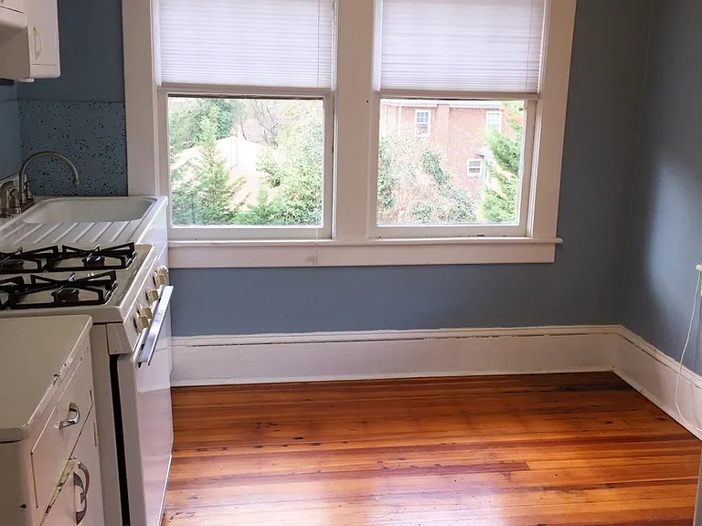 218 Tate St #2 — Photo 3
