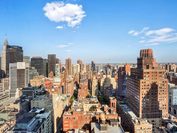 400 Fifth Avenue image 4 of 17