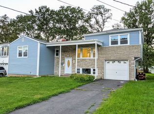 30 Creemer Ave, Iselin, NJ 08830