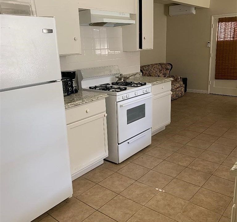 1st image of 338 S Pomelo Ave