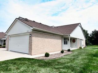 51394 Elly Dr, Chesterfield, MI 48051
