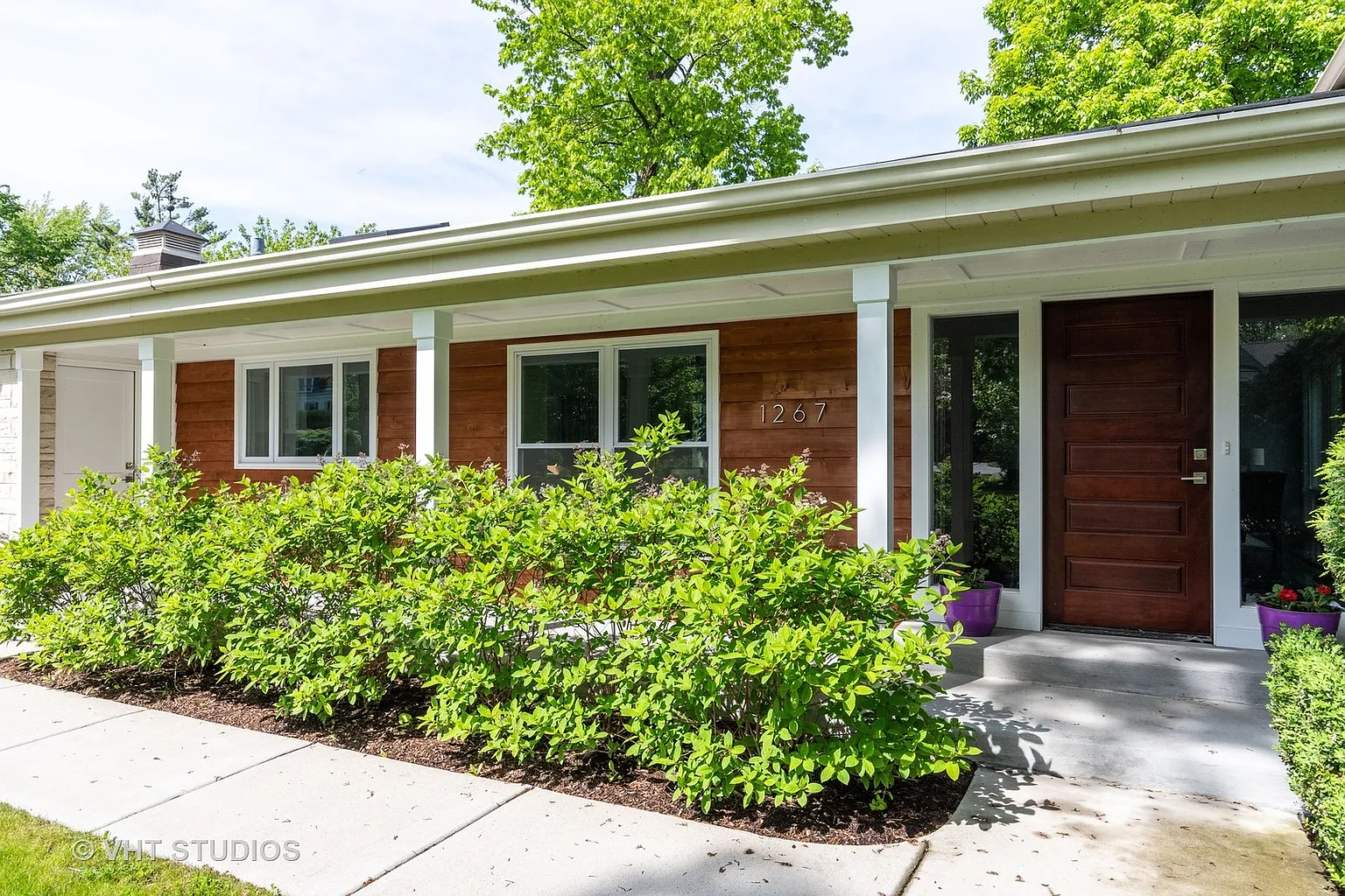1267 Sheridan Rd photo 1