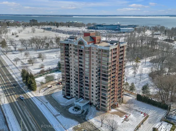 1000 King St W #705, Kingston, ON K7M 8H3