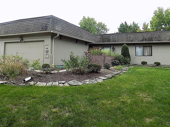 4th image of 19235 Briarwood Ln #6-5