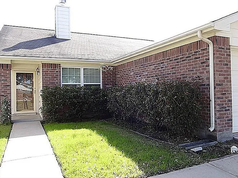 5826 Westminster Village Dr — Photo 1