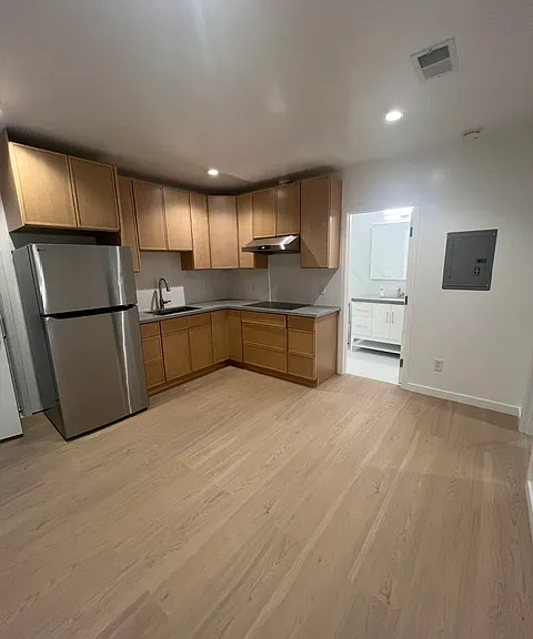 818 Brussels St #A — Photo 1