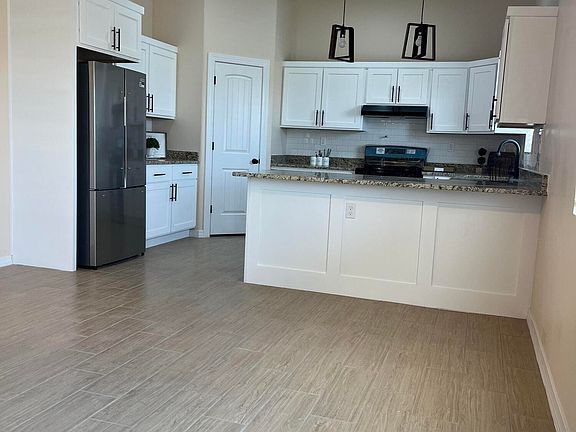 4th image of 13345 Emerald Pearl Dr