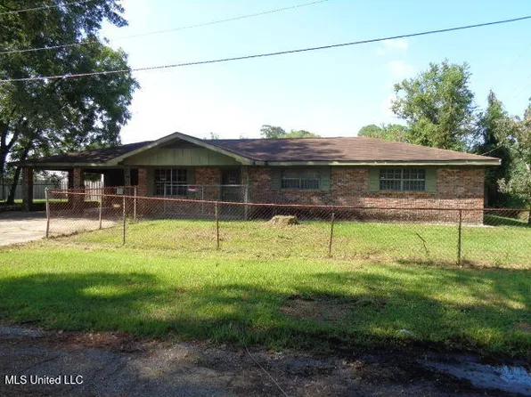 3819 Howell St, Moss Point, MS 39563