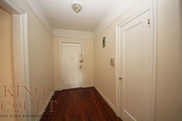 Rented by Kings Court Real Estate | media 29