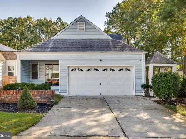50 Deerfield Dr, Manahawkin, NJ 08050