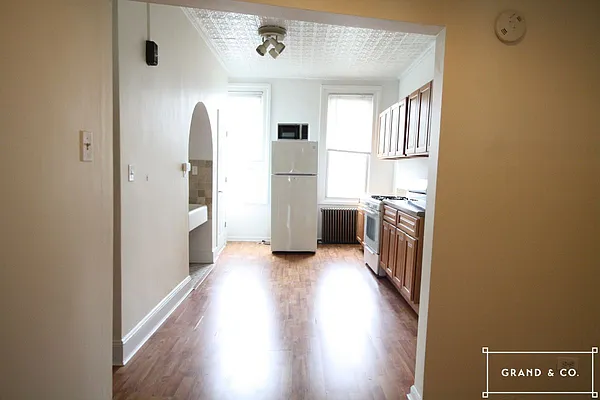 Rented by Grand & Co. | media 2