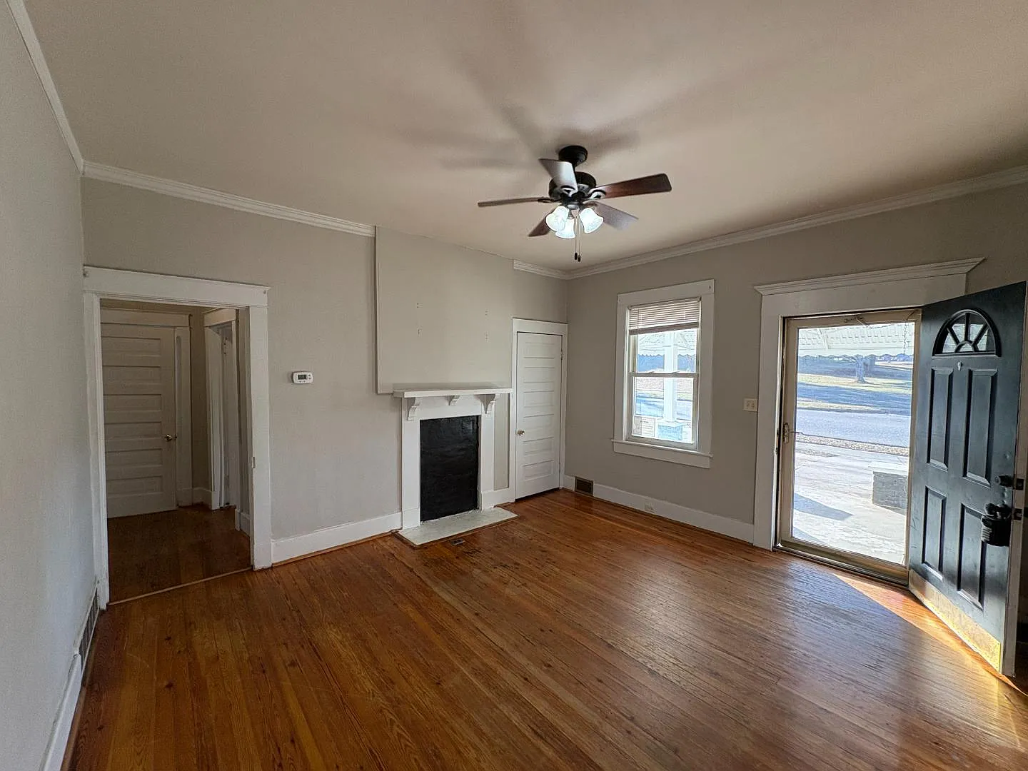 315 Columbia Rd — Photo 2