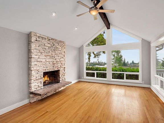 4th image of 1601 1st St
