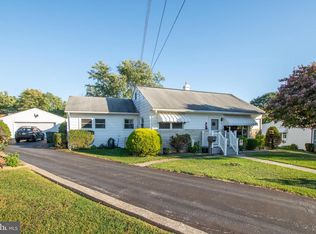 7 Wayne Cir, Camp Hill, PA
