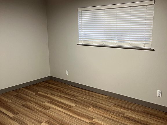 Master bedroom 12x10.