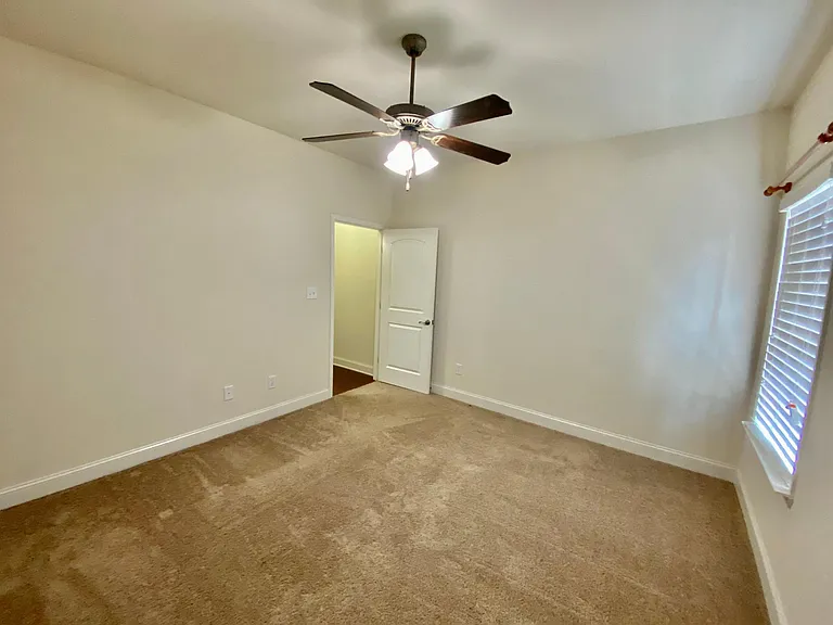 115 Woodvale Dr — Photo 16