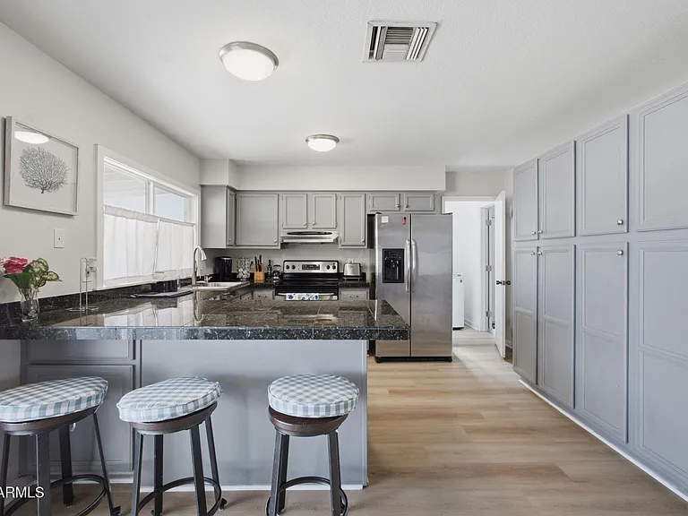 2329 E Concorda Dr — Photo 10