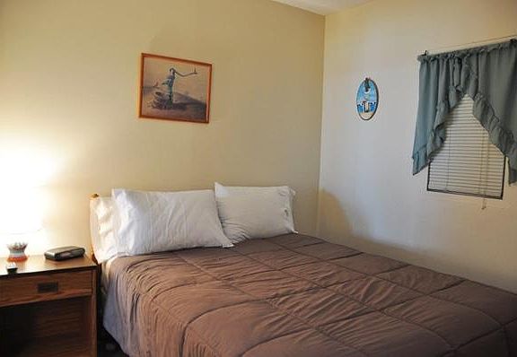 5th image of 39 W Grand Ave APT 230