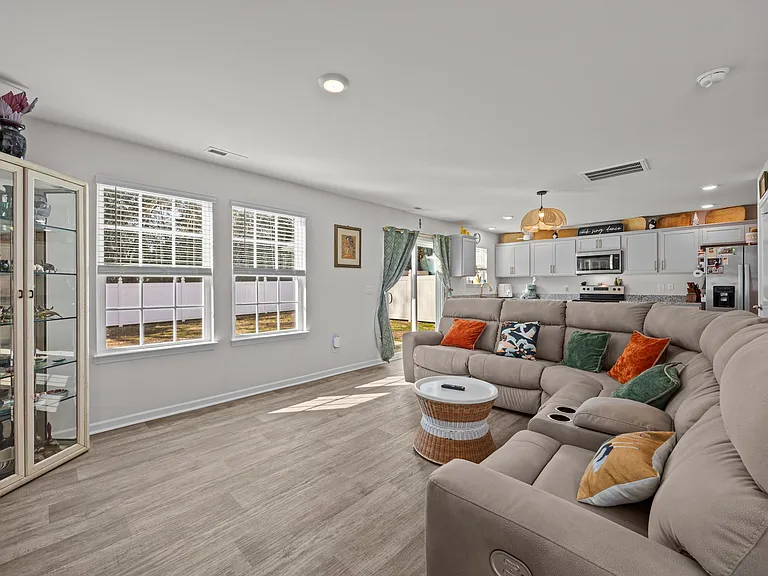 1328 S Wilshire Ct — Photo 17