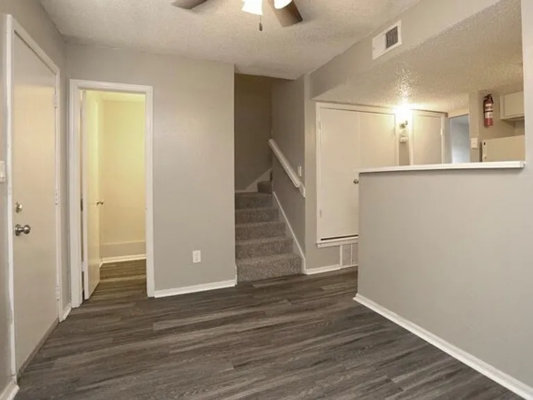 Bryant Grove Apartments — Photo 73