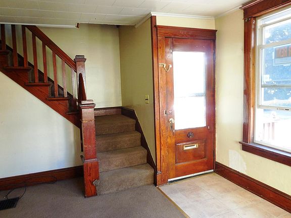 4th image of 311 Montgomery St